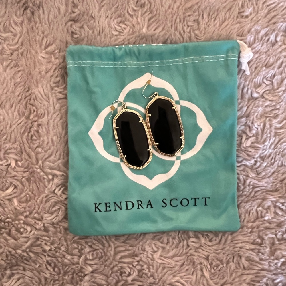 Black & gold Kendra Scott earrings